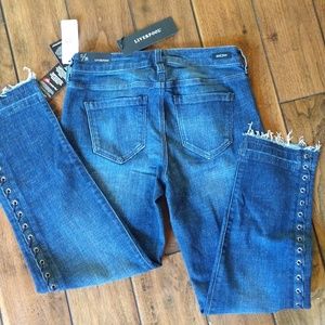NWT Liverpool Laced Sided Straight Jeans